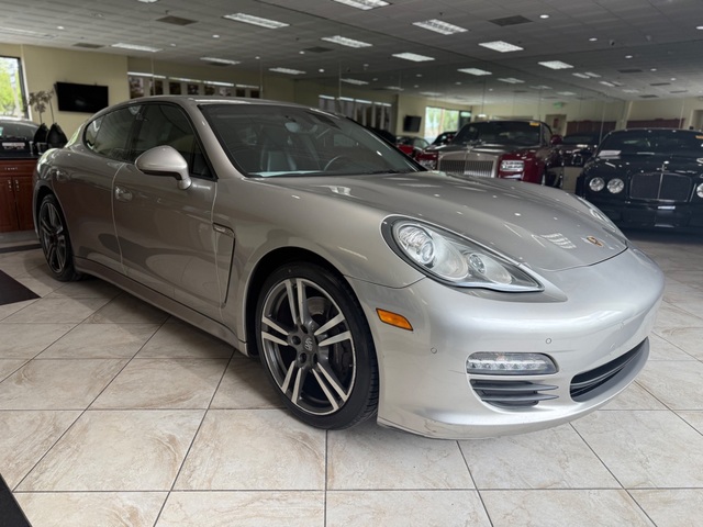2013 Porsche Panamera Panamera 4