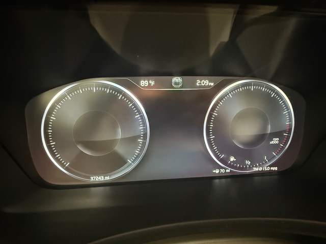 2017 Volvo XC 90 T6 MOMENTUM
