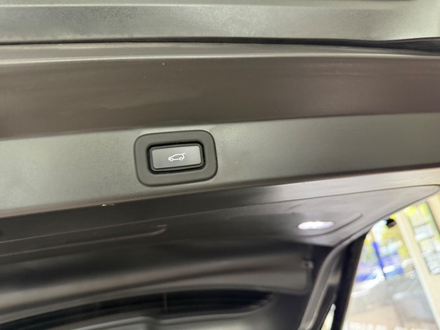 2023 Land Rover Range Rover Sport P360 SE