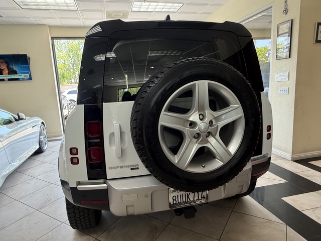 2021 Land Rover Defender 110 SE