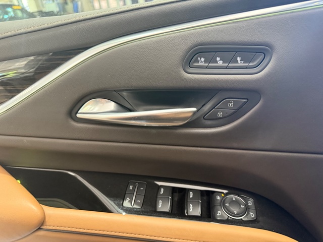 2022 Cadillac ESCALADE ESV SPORT