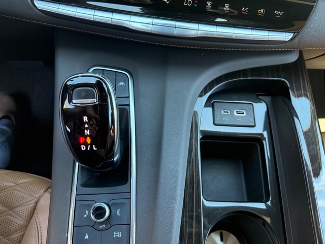 2022 Cadillac ESCALADE ESV SPORT