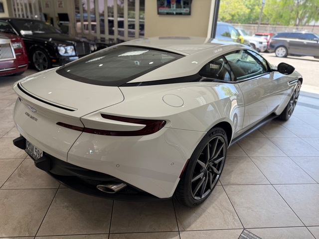 2019 Aston Martin DB 11