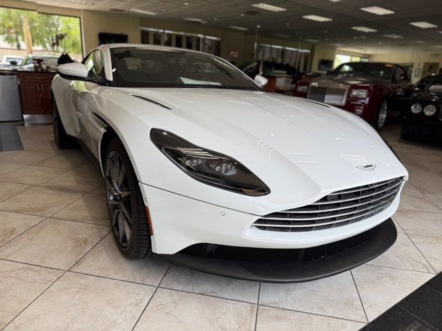 2019 Aston Martin DB 11