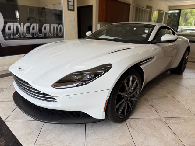 2019 Aston Martin DB 11