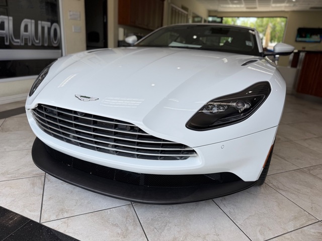 2019 Aston Martin DB 11