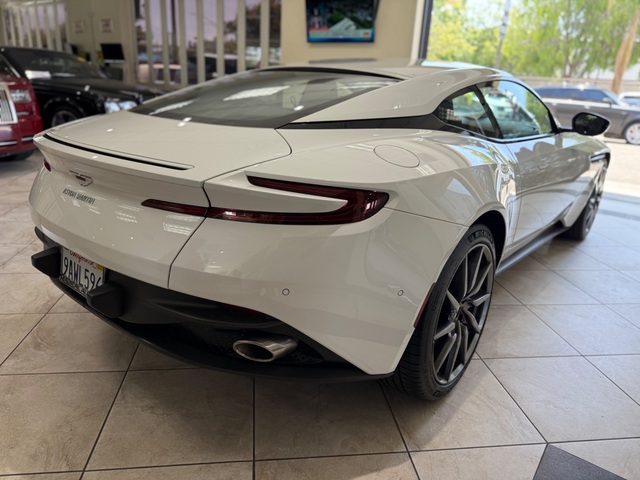 2019 Aston Martin DB 11