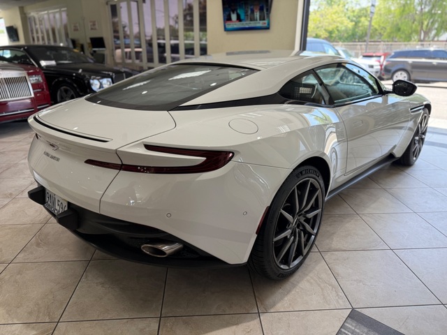 2019 Aston Martin DB 11