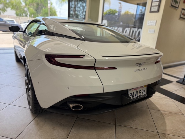 2019 Aston Martin DB 11