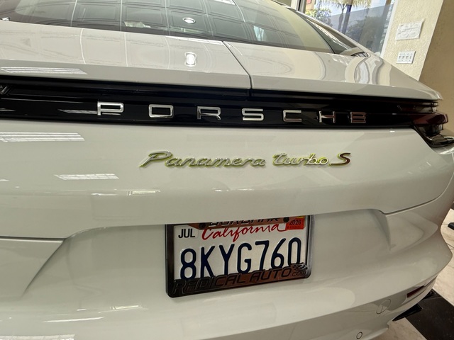 2019 Porsche Panamera Turbo S E-Hybrid