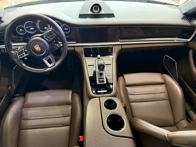 2019 Porsche Panamera Turbo S E-Hybrid