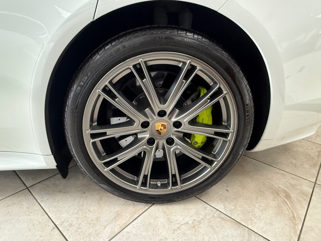 2019 Porsche Panamera Turbo S E-Hybrid
