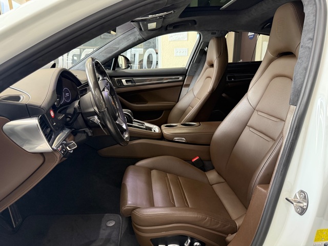 2019 Porsche Panamera Turbo S E-Hybrid