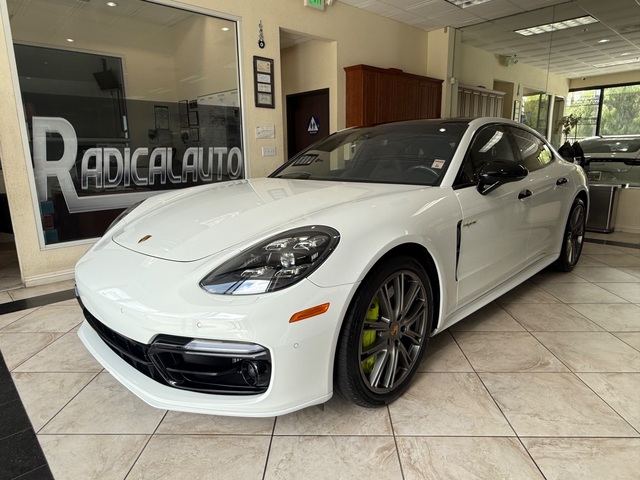 2019 Porsche Panamera Turbo S E-Hybrid