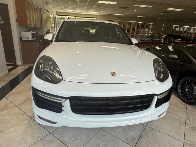 2016 Porsche Cayenne Turbo