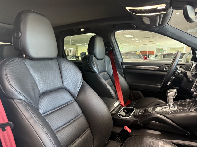 2016 Porsche Cayenne Turbo