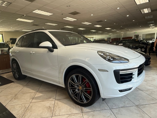 2016 Porsche Cayenne Turbo