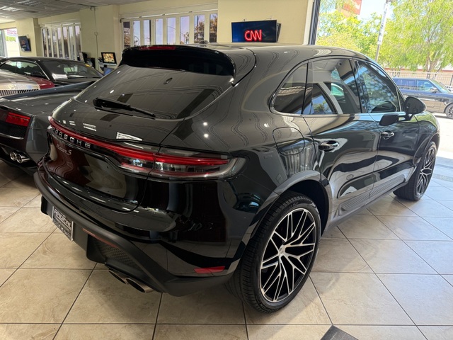 2022 Porsche Macan S AWD