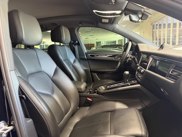 2022 Porsche Macan S AWD