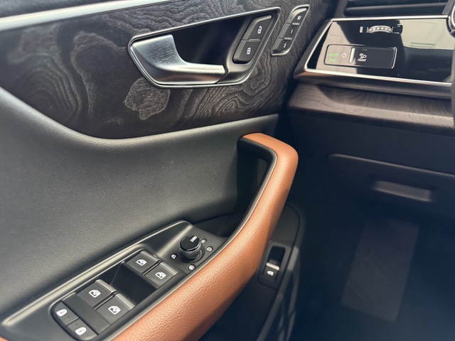 2019 Audi Q8 Prestige