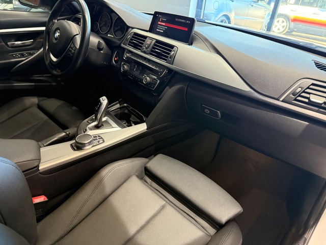 2018 BMW 330e Plug in Hybrid