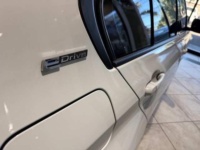 2018 BMW 330e Plug in Hybrid