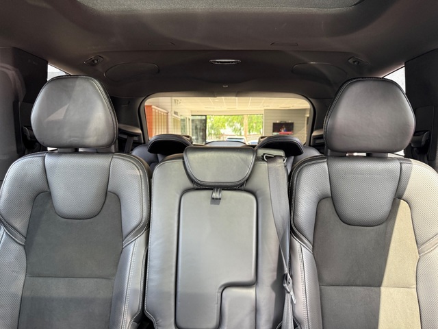 2016 Volvo XC 90 T6 R-Design
