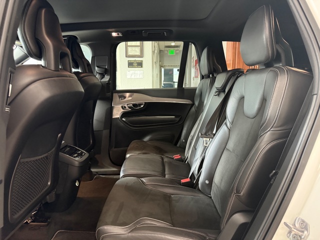 2016 Volvo XC 90 T6 R-Design