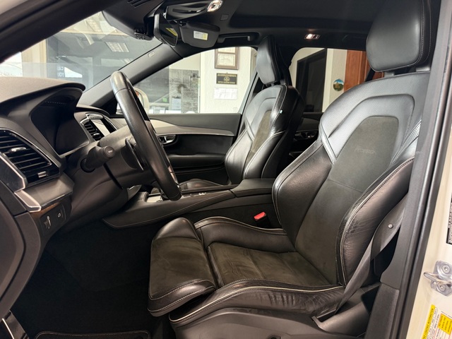 2016 Volvo XC 90 T6 R-Design