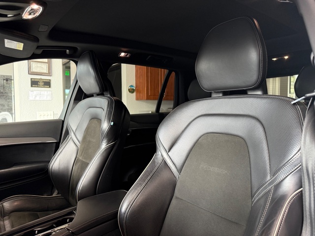 2016 Volvo XC 90 T6 R-Design
