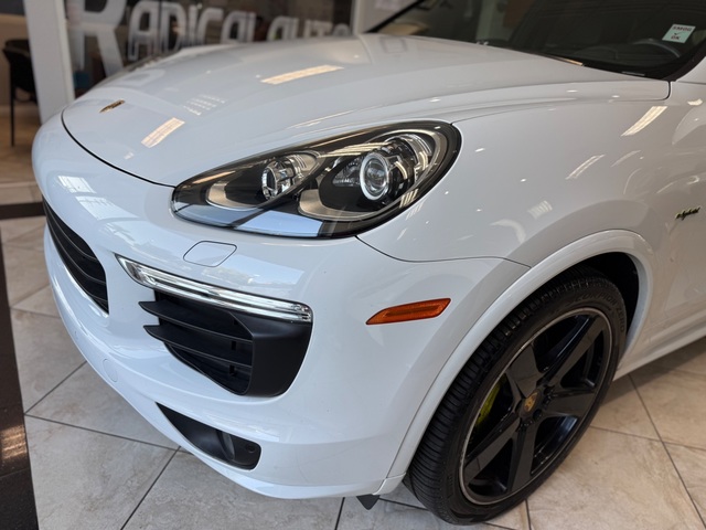 2018 Porsche Cayenne S E Hybrid Platinum Edition