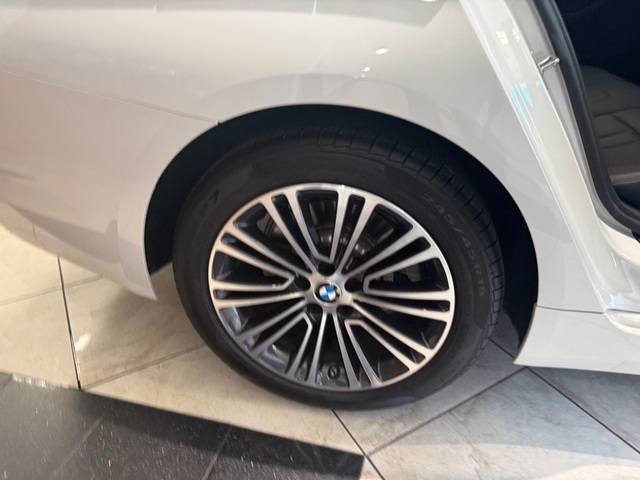 2018 BMW 530i