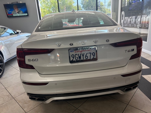 2020 Volvo S60 T6-R Design Polester