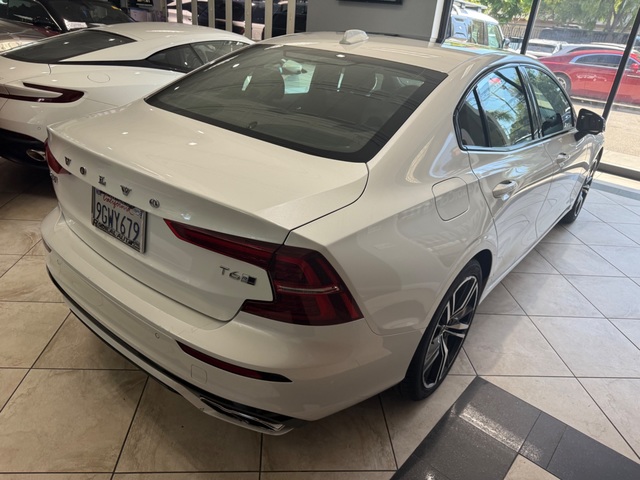 2020 Volvo S60 T6-R Design Polester