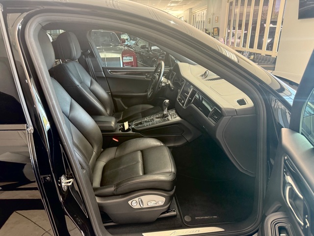 2017 Porsche Macan
