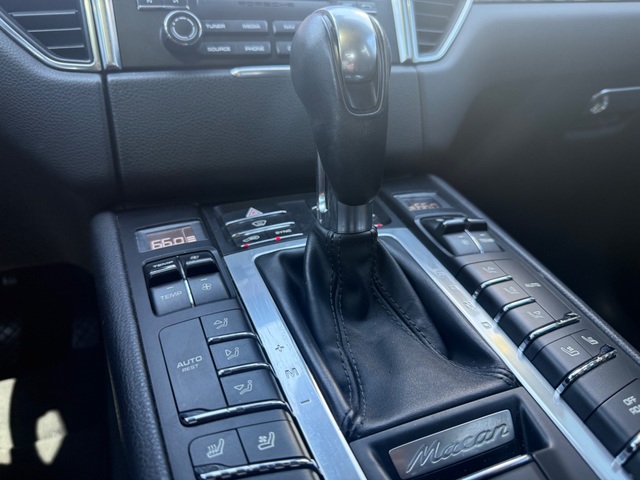 2017 Porsche Macan