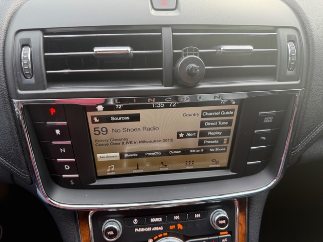 2018 Lincoln Continental Premiere