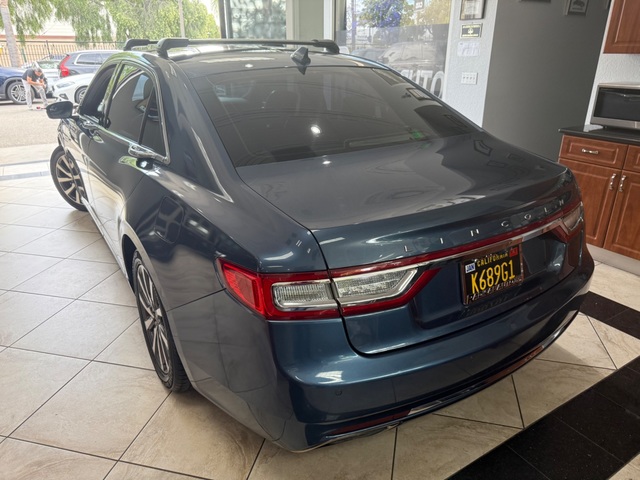 2018 Lincoln Continental Premiere