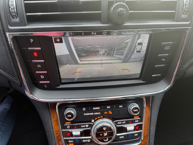 2018 Lincoln Continental Premiere