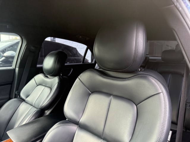 2018 Lincoln Continental Premiere