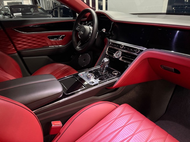 2022 Bentley Flying Spur Mulliner Pkg W12