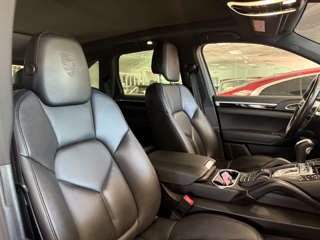 2018 Porsche Cayenne Platinum Edition