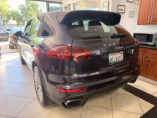 2018 Porsche Cayenne Platinum Edition