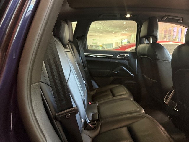 2018 Porsche Cayenne Platinum Edition