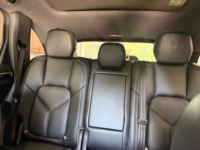 2018 Porsche Cayenne Platinum Edition