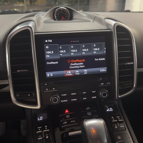 2018 Porsche Cayenne Platinum Edition