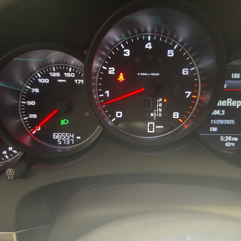 2018 Porsche Cayenne Platinum Edition