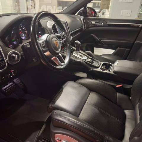 2018 Porsche Cayenne Platinum Edition