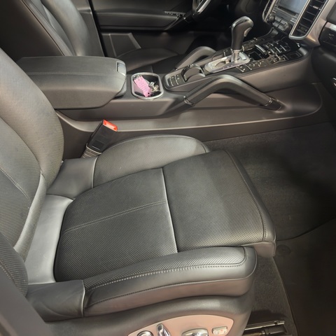 2018 Porsche Cayenne Platinum Edition