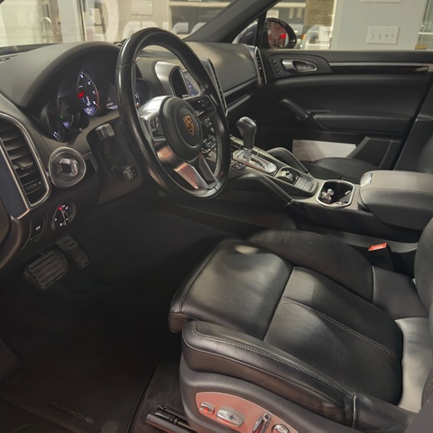 2018 Porsche Cayenne Platinum Edition